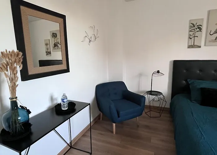 Chambre Au Petit Chateau